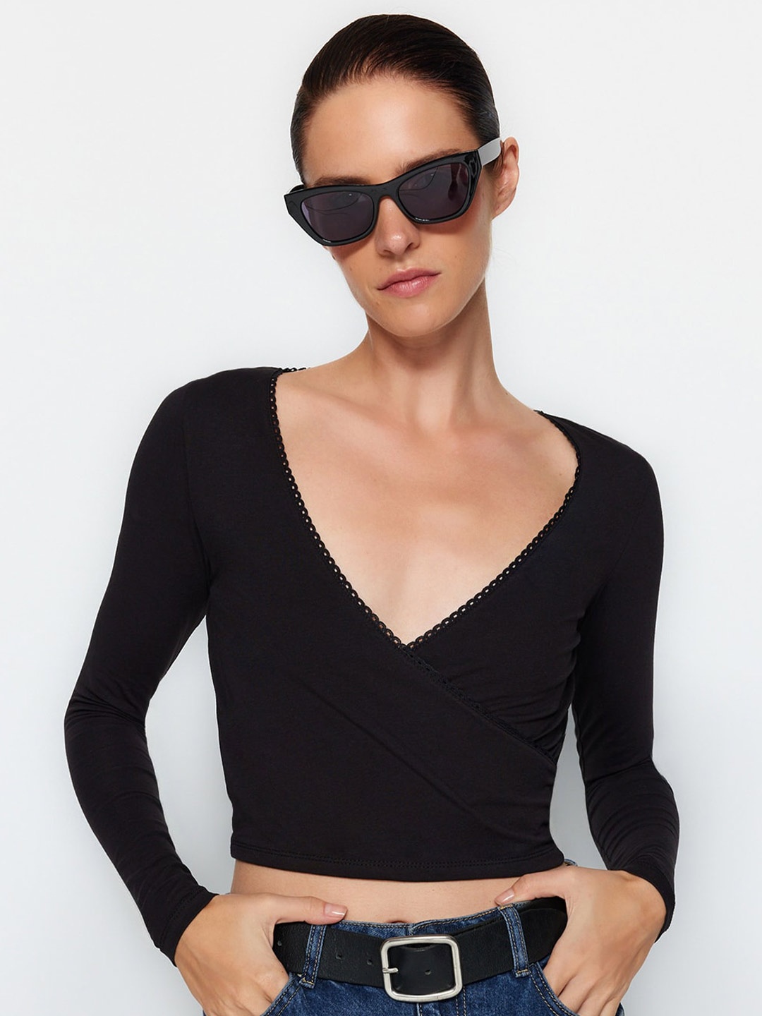 

Trendyol V-Neck Lace Trim Fitted Crop Top, Black