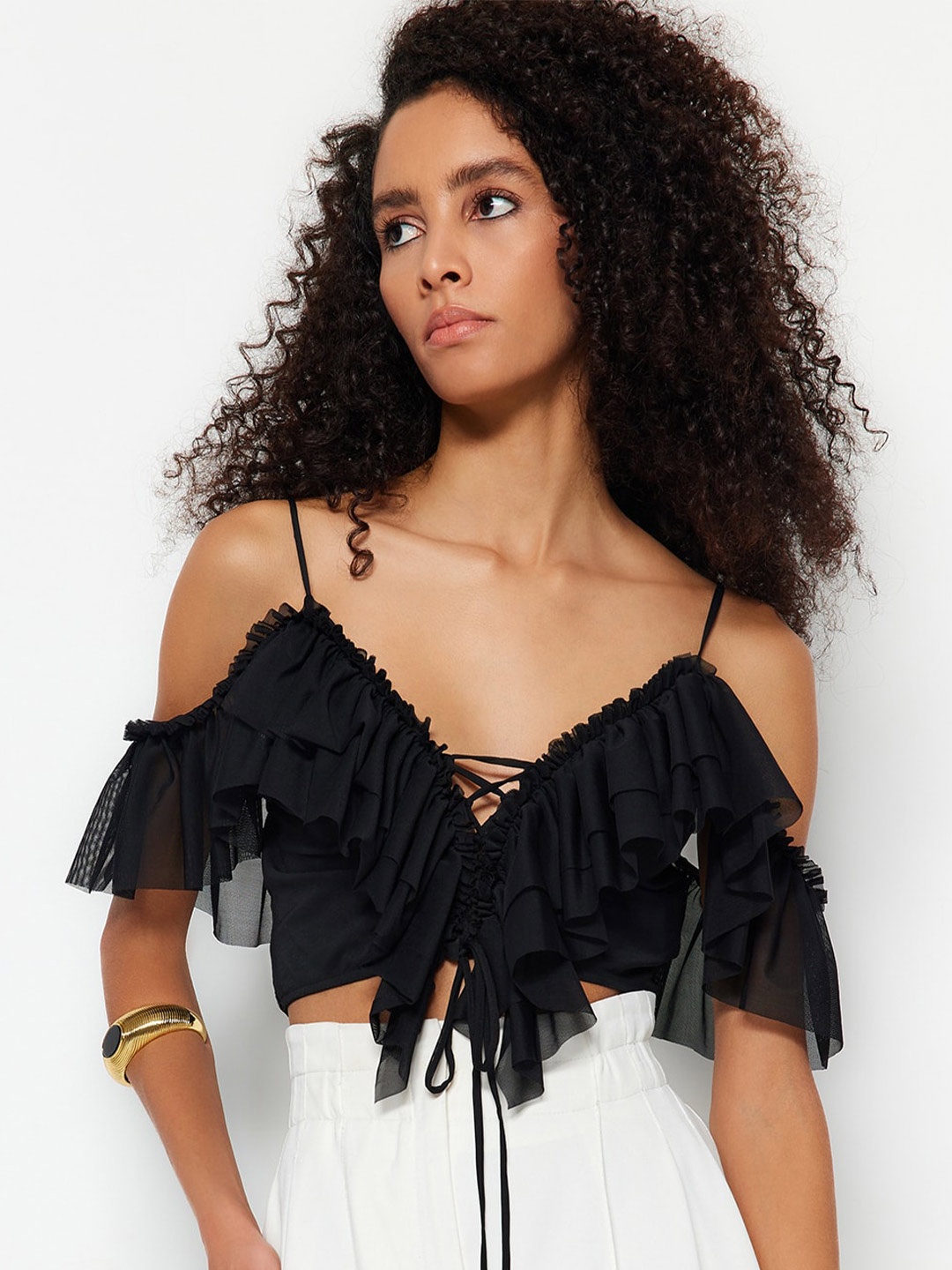 

Trendyol Shoulder Straps Ruffled Bralette Crop Top, Black