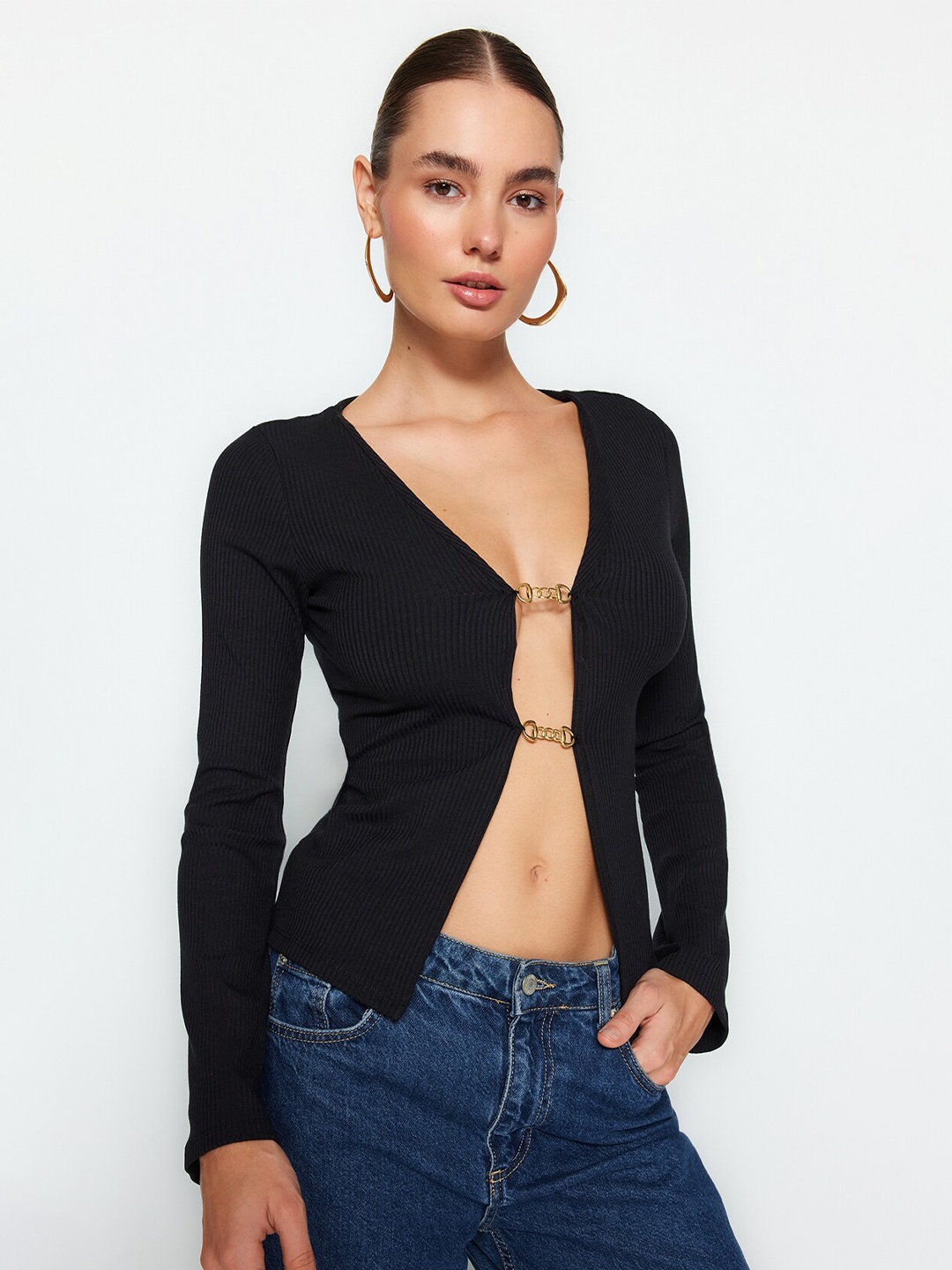 

Trendyol Ribbed V-Neck Long Sleeve Fitted Top, Black