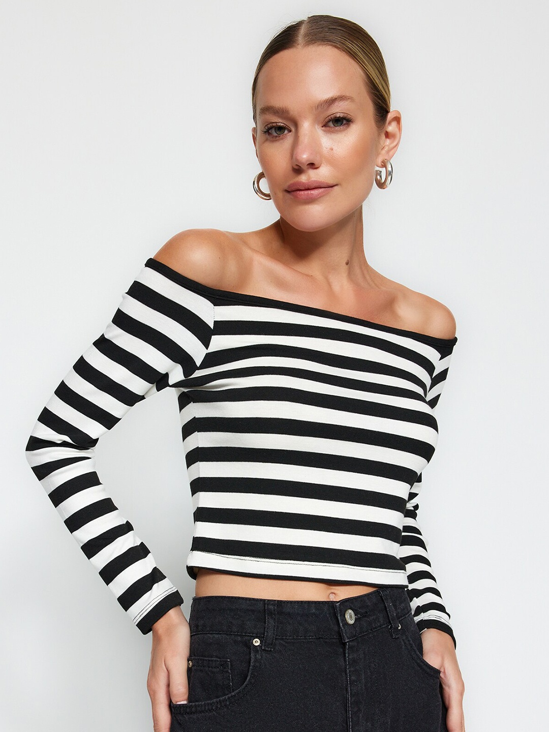 

Trendyol Horizontal Stripes Off-Shoulder Long Sleeves Bardot Crop Top, Black