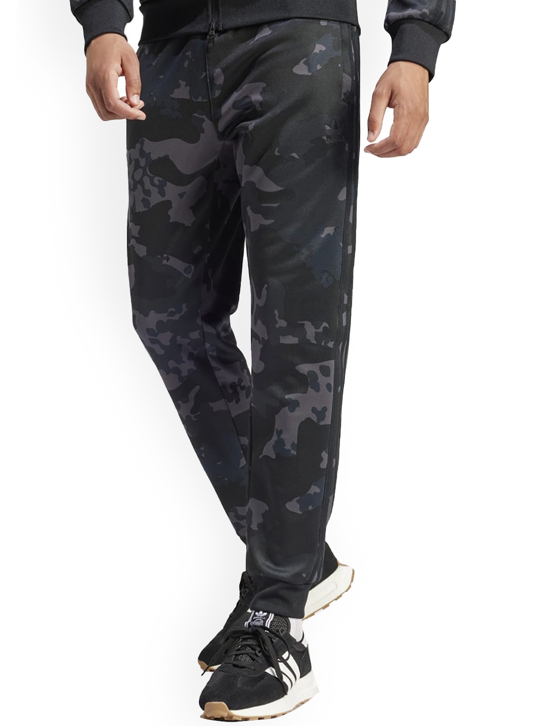 

ADIDAS Camo SSTR Trackpants, Black