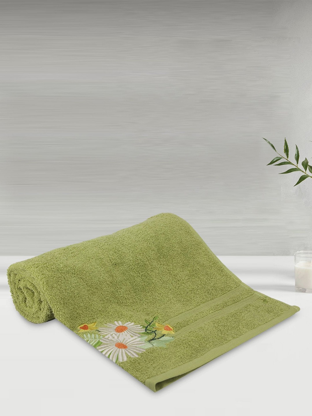 

LUSH & BEYOND Lime Green & White Striped Pure Cotton 500 GSM Bath Towel