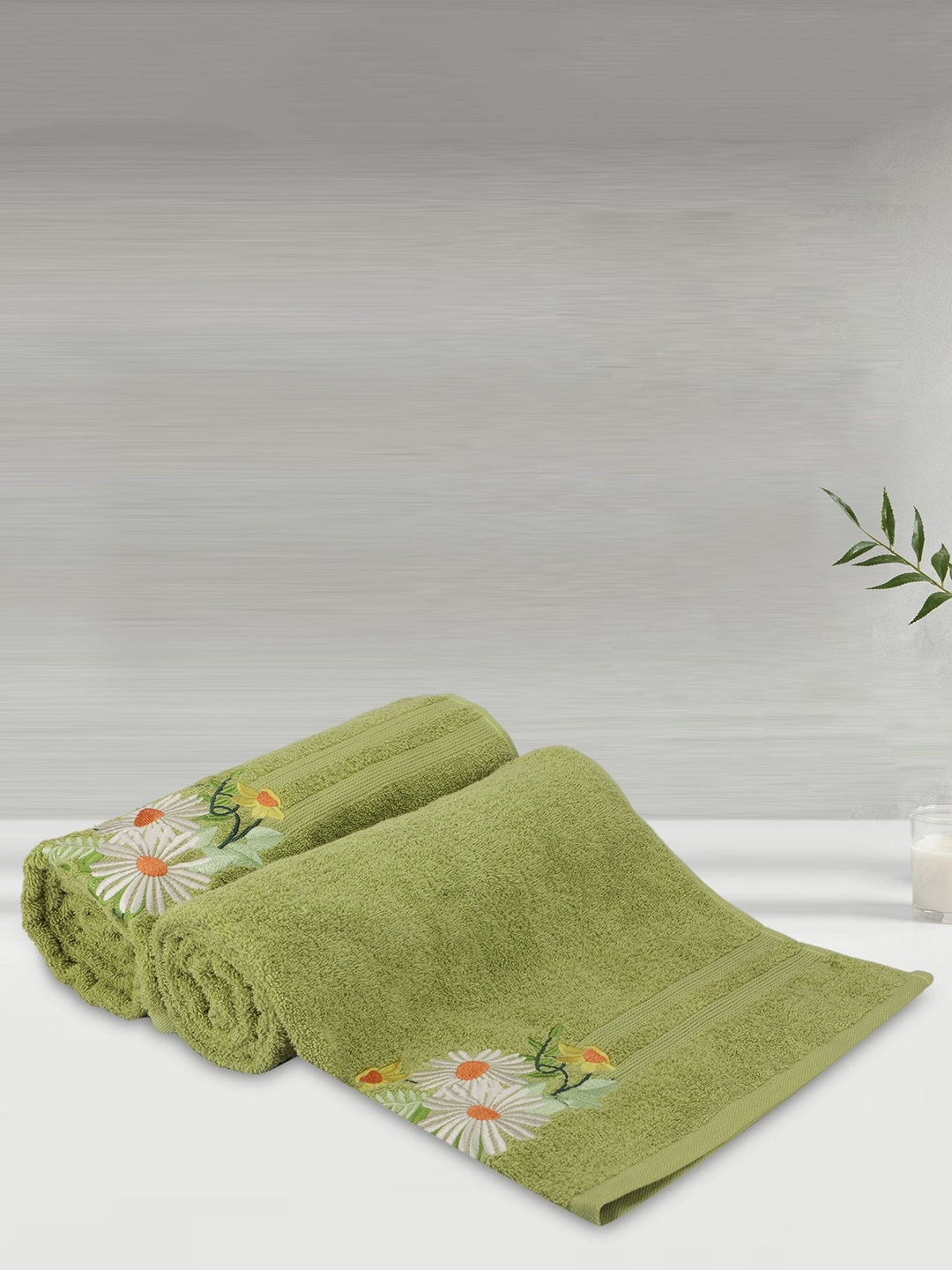 

LUSH & BEYOND Lime Green & White 2 Pieces Striped Pure Cotton 500 GSM Bath Towels