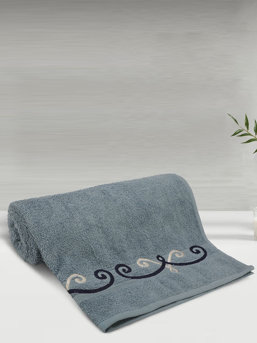 

LUSH & BEYOND Blue & Black Pure Cotton 500 GSM Bath Towel