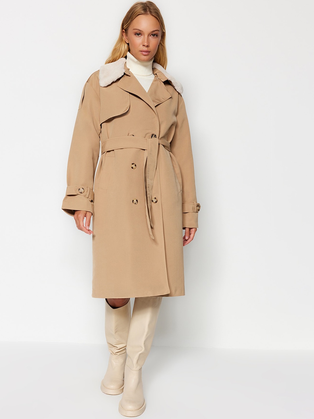

Trendyol Notched Lapel Single-Breasted Faux Fur Trim Detail Longline Overcoat, Beige