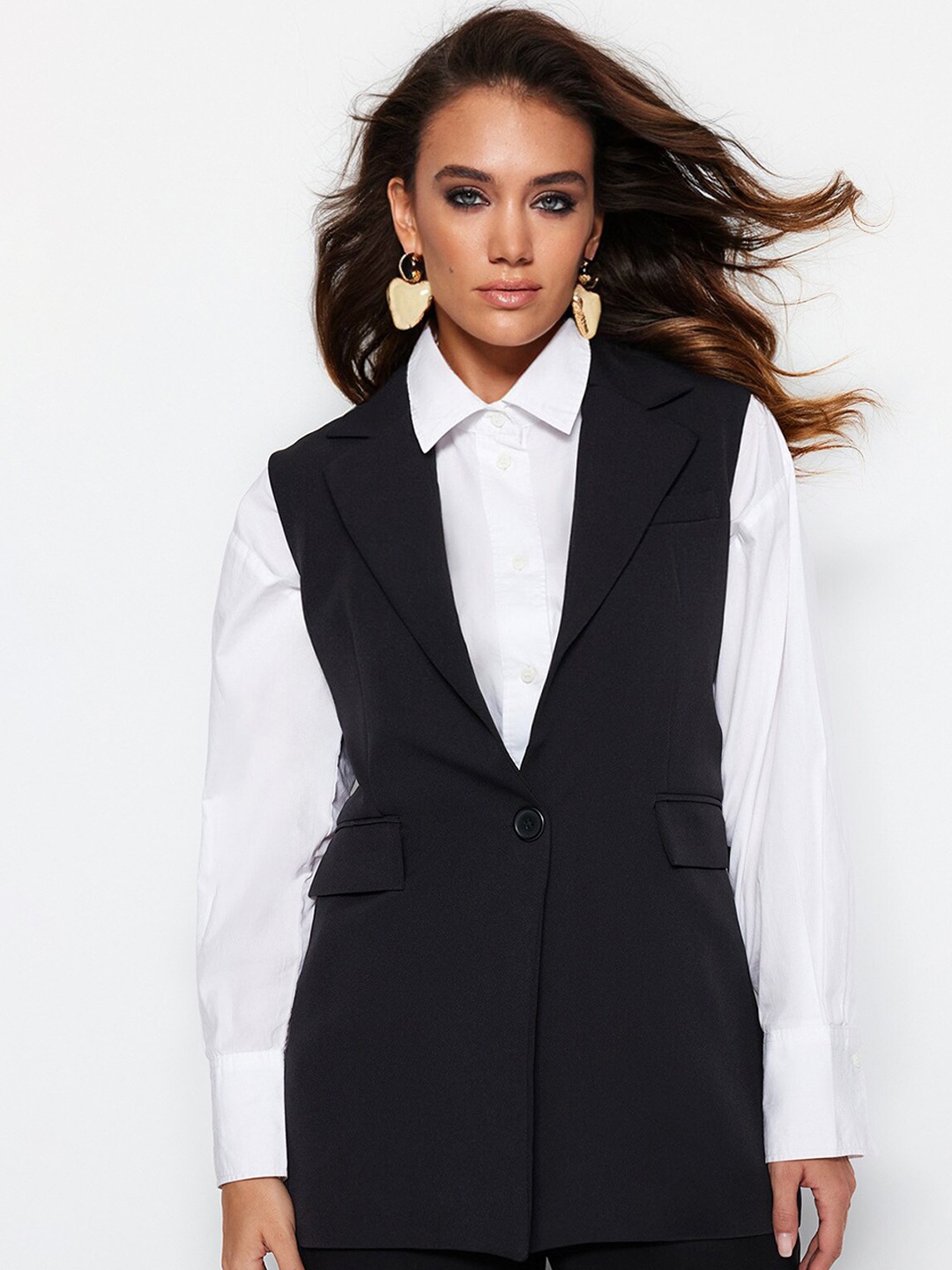 

Trendyol Notched Lapel Collar Single Breasted Overcoat, Black
