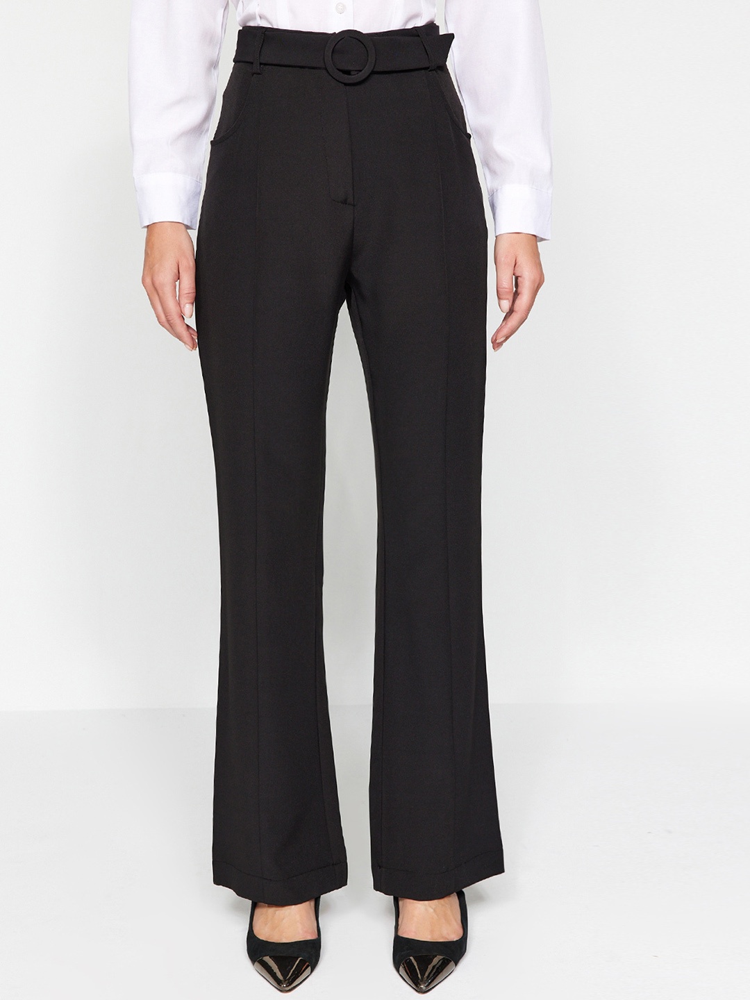 

Trendyol Women Mid-Rise Parallel Trousers, Black