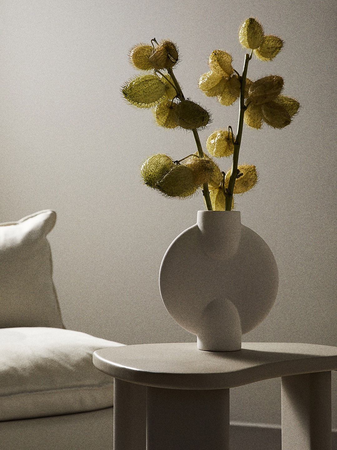 

H&M White Rounded-Design Stoneware Vase