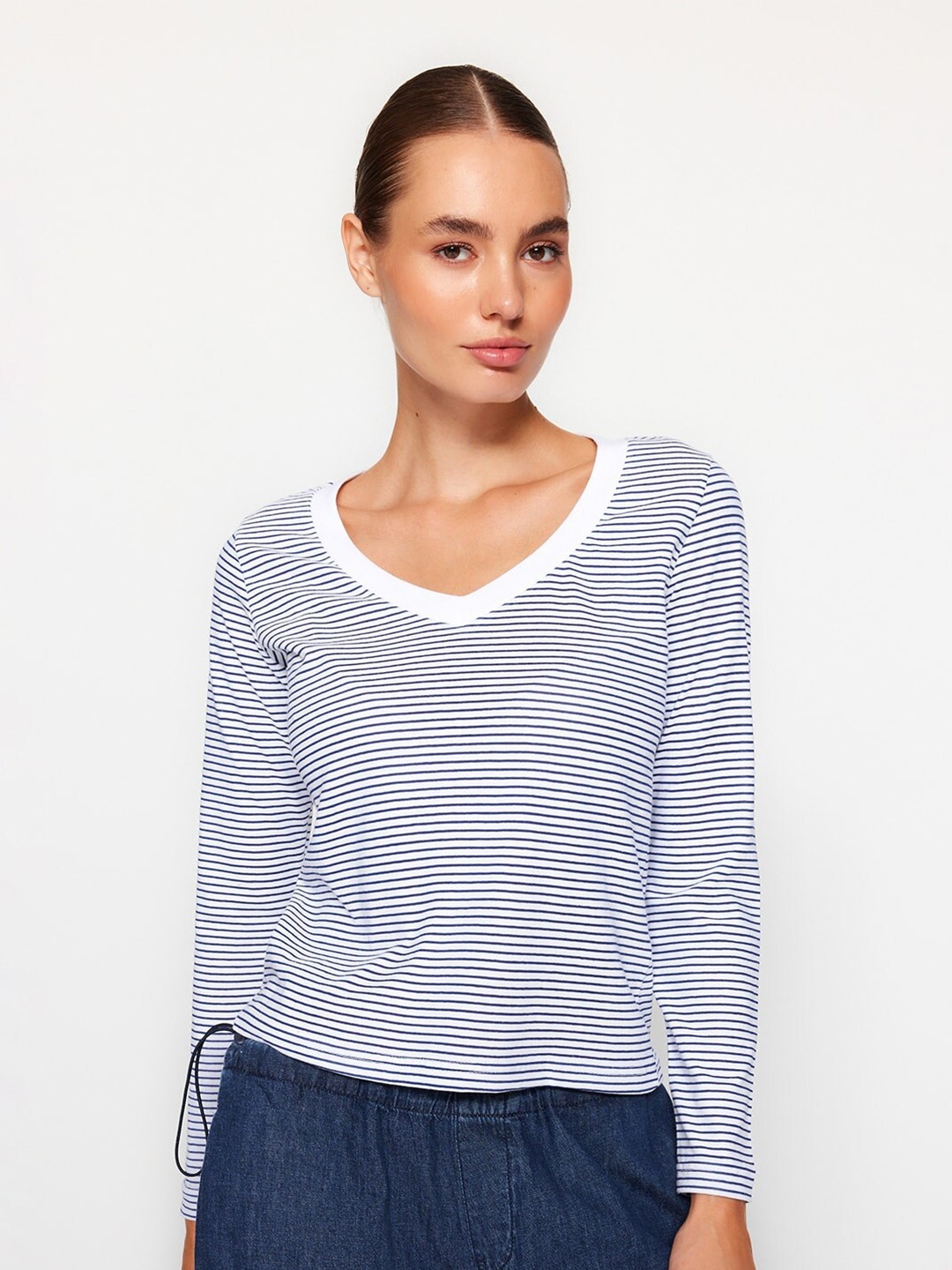 

Trendyol V-Neck Striped T-Shirt, White
