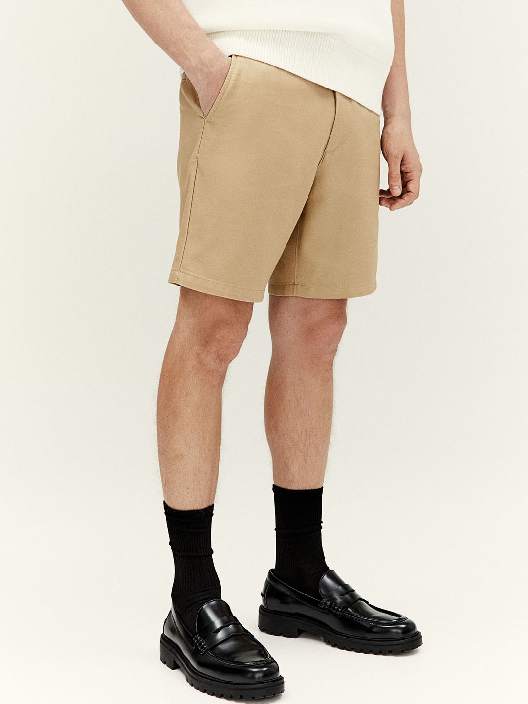 

H&M Men Regular Fit Cotton Chino Shorts, Beige