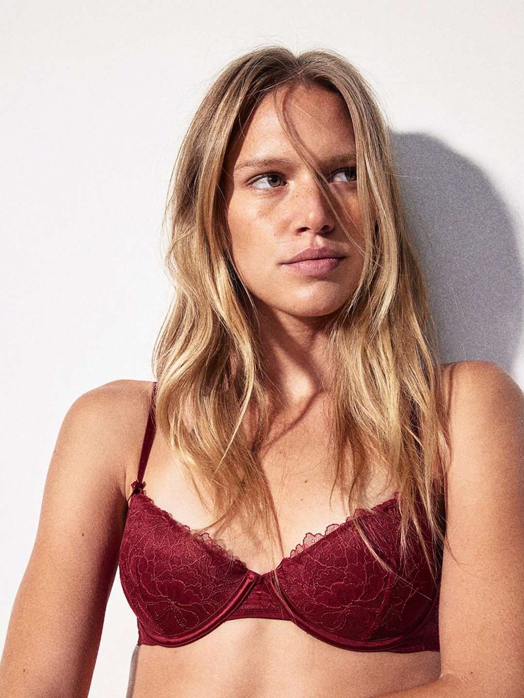 

H&M Laced Push-Up Bra, Red