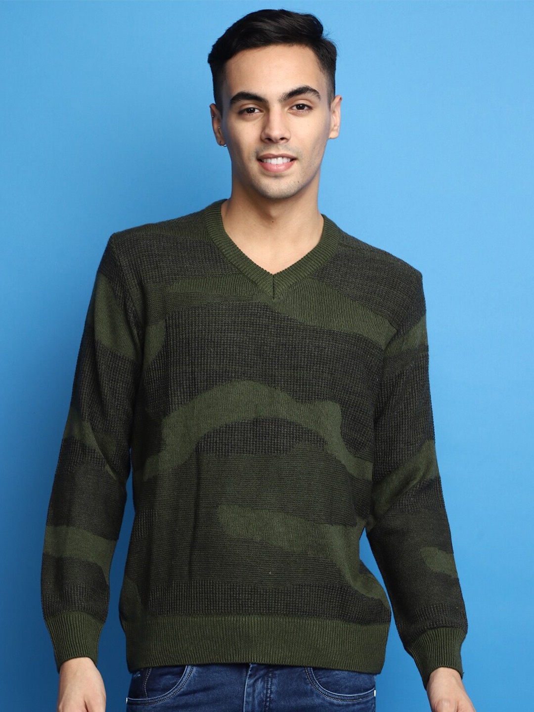 

V-Mart Abstract Printed V-Neck Long Sleeves Acrylic Pullover Sweater, Green