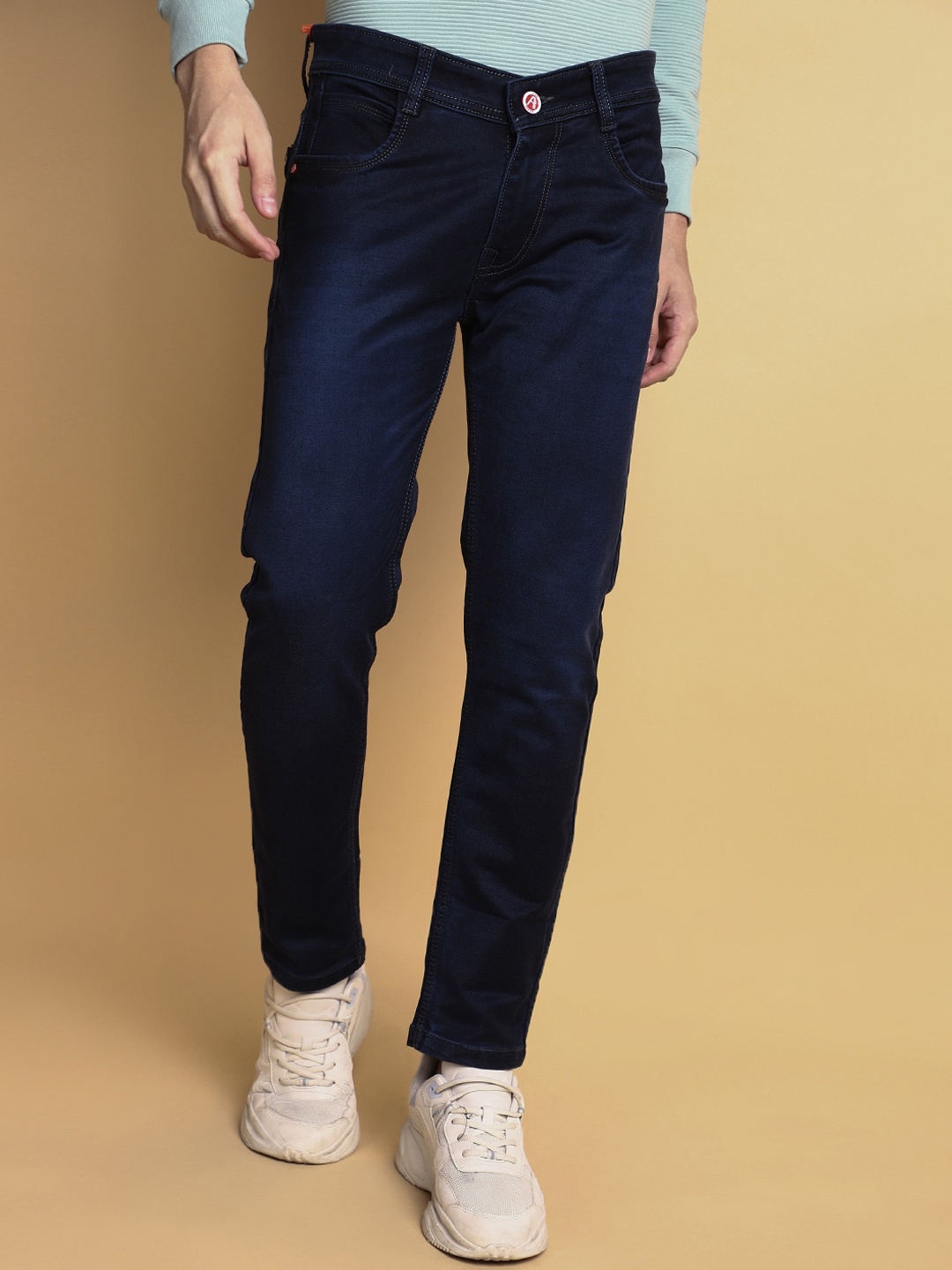 

V-Mart Men Light Fade Mid-Rise Jeans, Blue