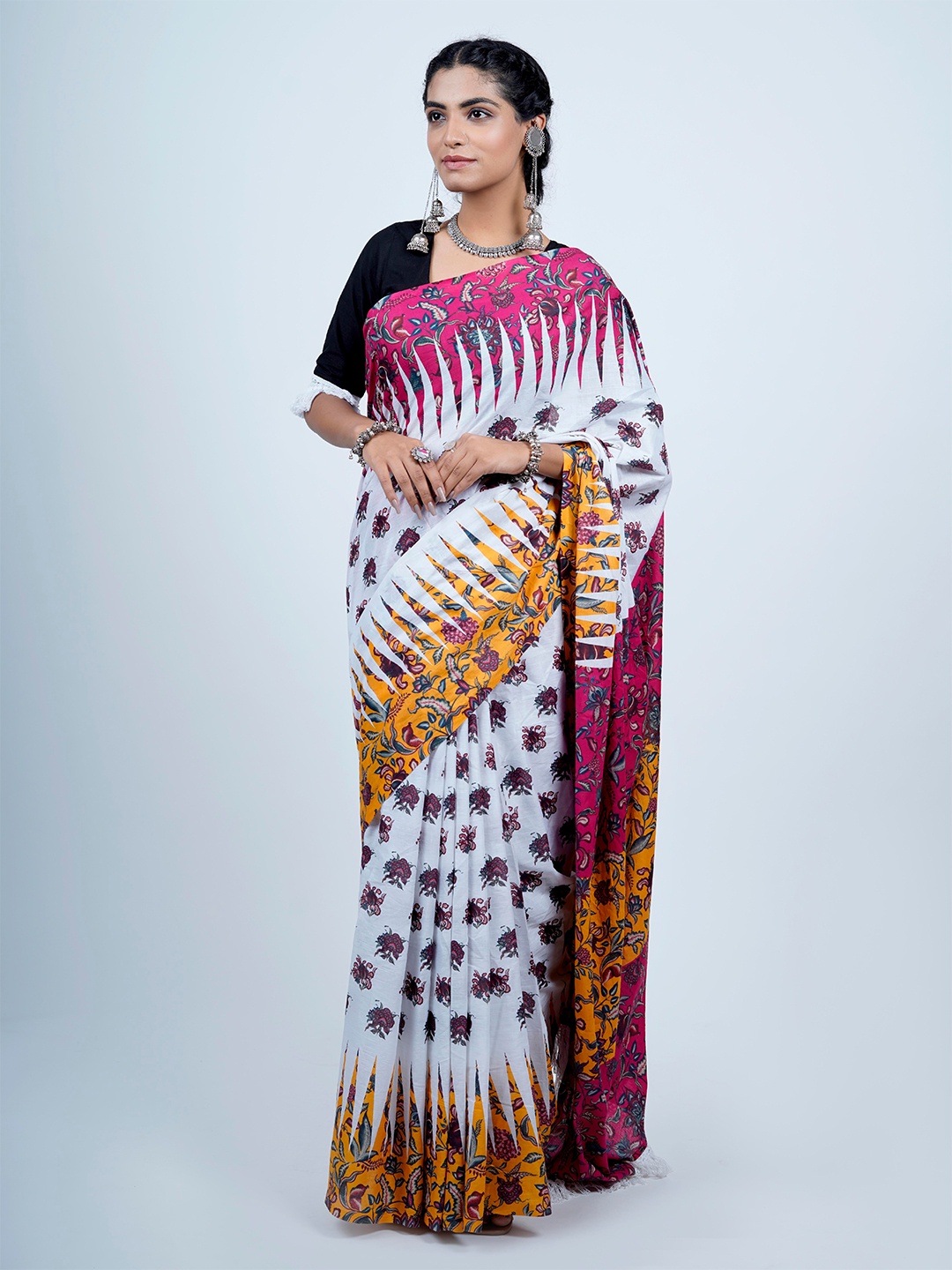 

BUTA BUTI Floral Printed Pure Cotton Saree, White