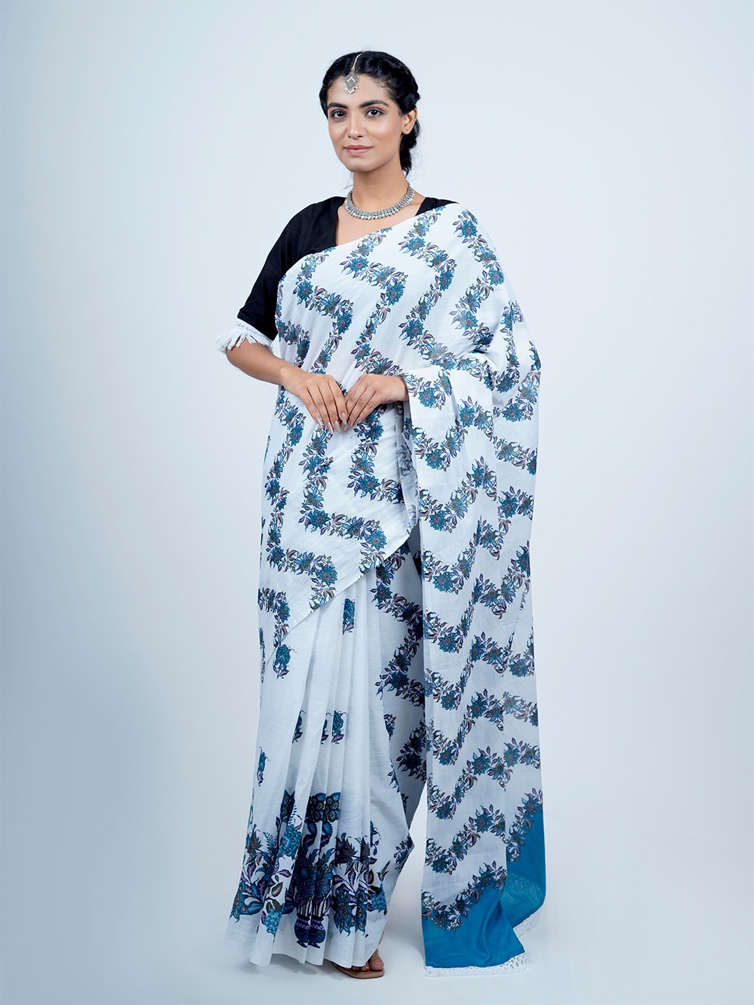 

BUTA BUTI Geometric Printed Pure Cotton Saree, White
