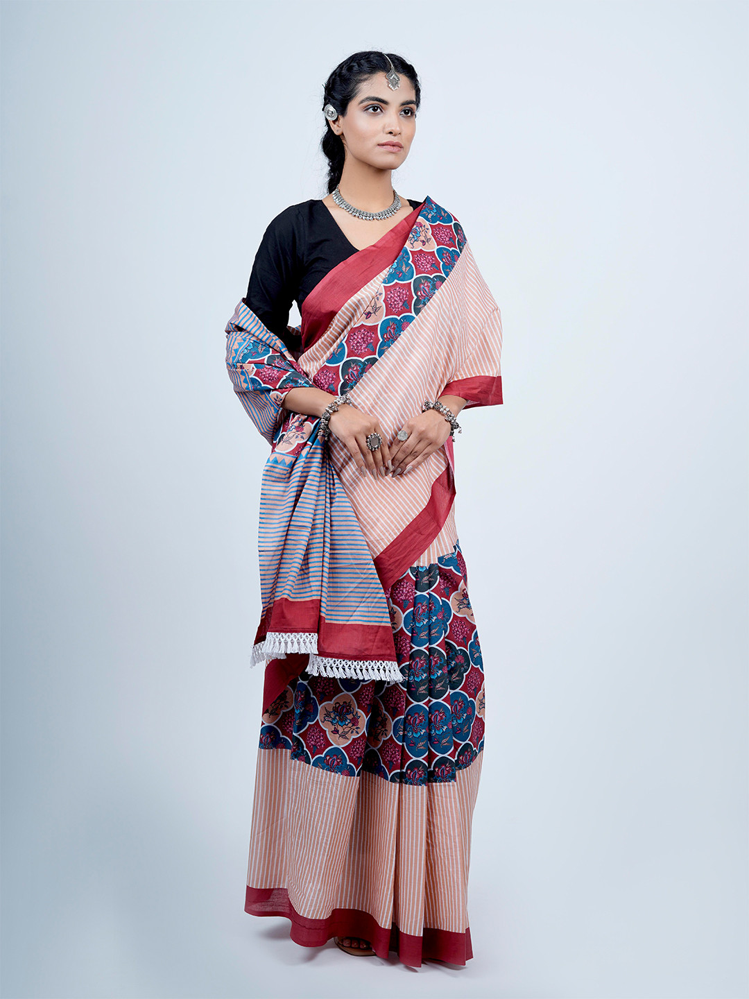 

BUTA BUTI Striped Pure Cotton Saree, Orange
