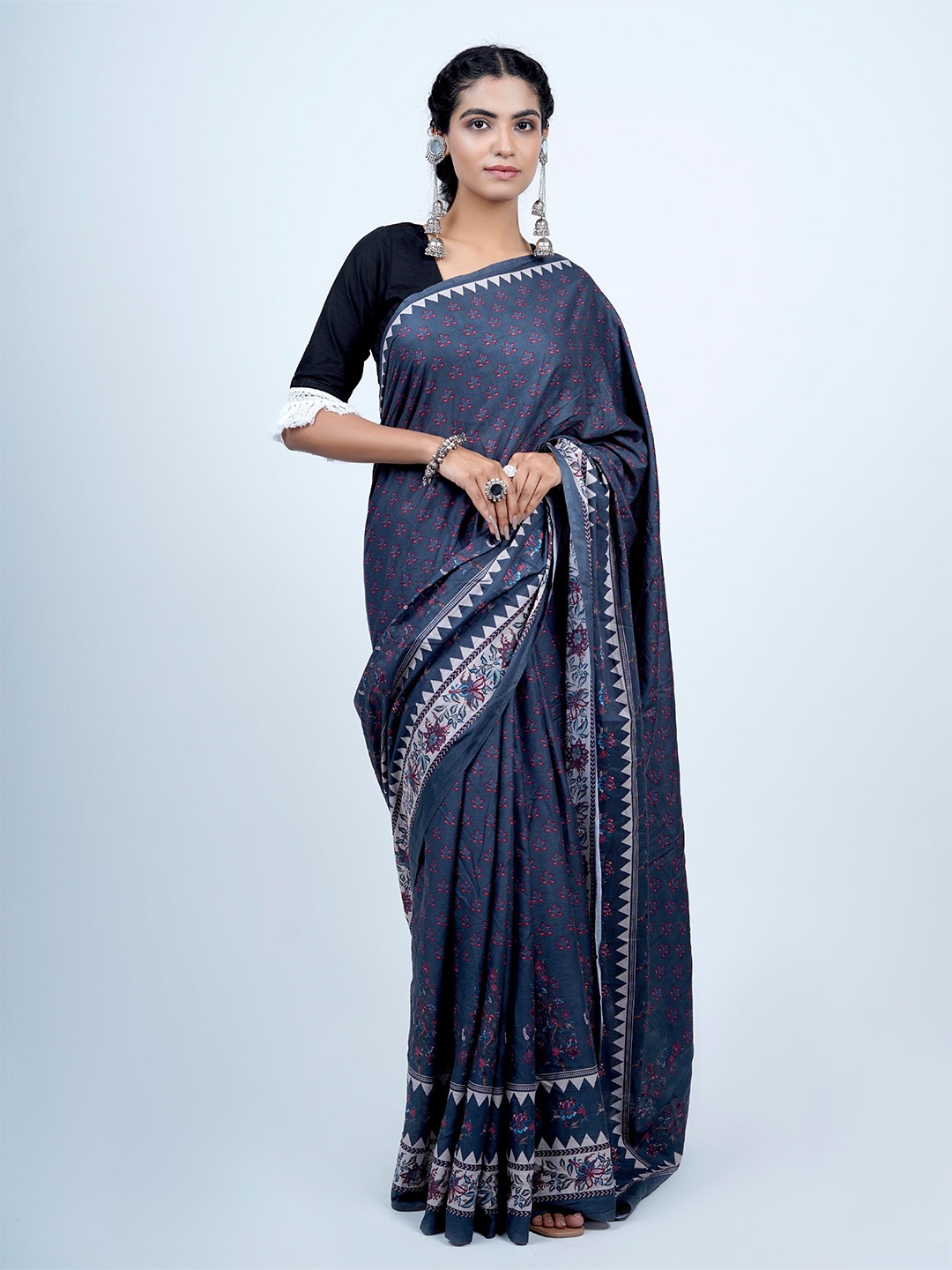 

BUTA BUTI Ethnic Motifs Printed Pure Cotton Saree, Navy blue