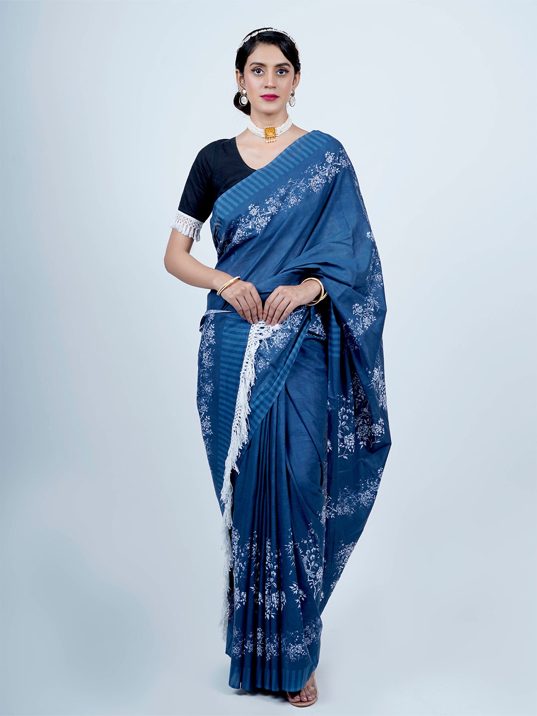 

BUTA BUTI Floral Printed Pure Cotton Saree, Blue