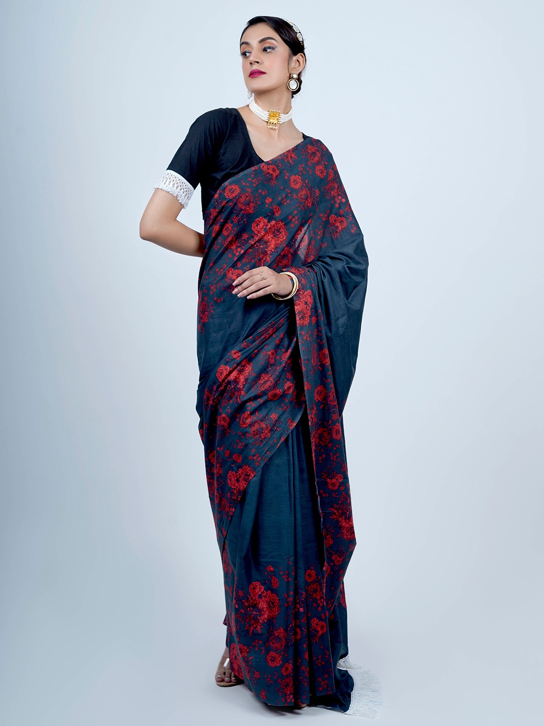 

BUTA BUTI Floral Printed Pure Cotton Saree, Navy blue