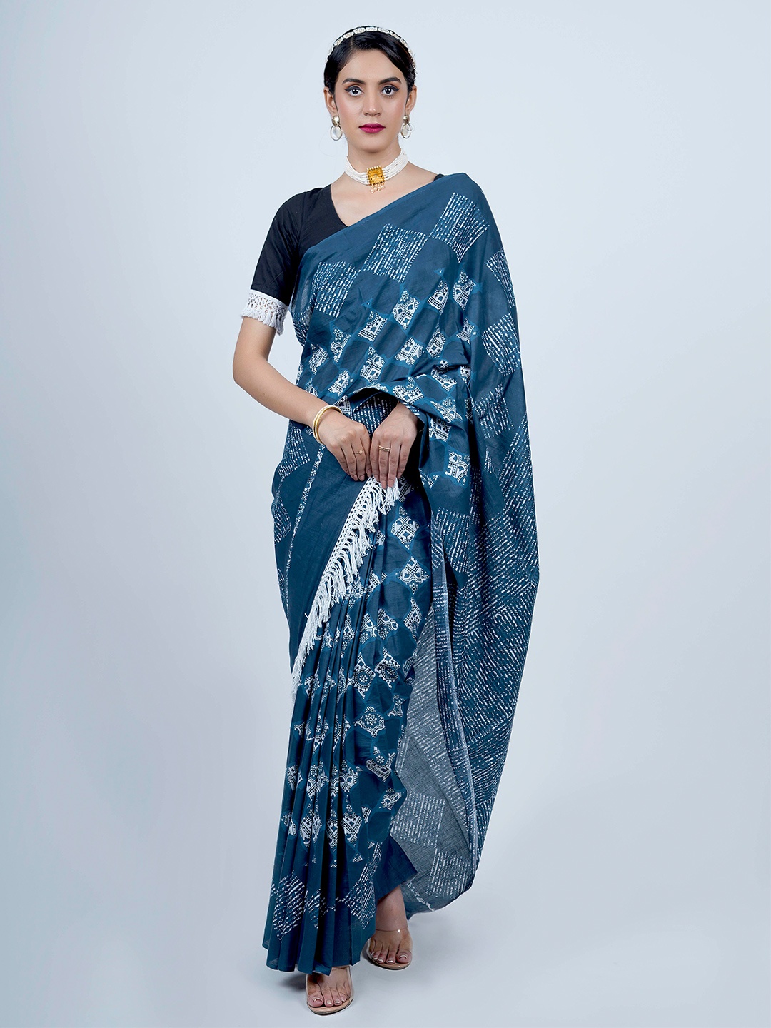 

BUTA BUTI Ajrak Block Printed Pure Cotton Saree, Navy blue