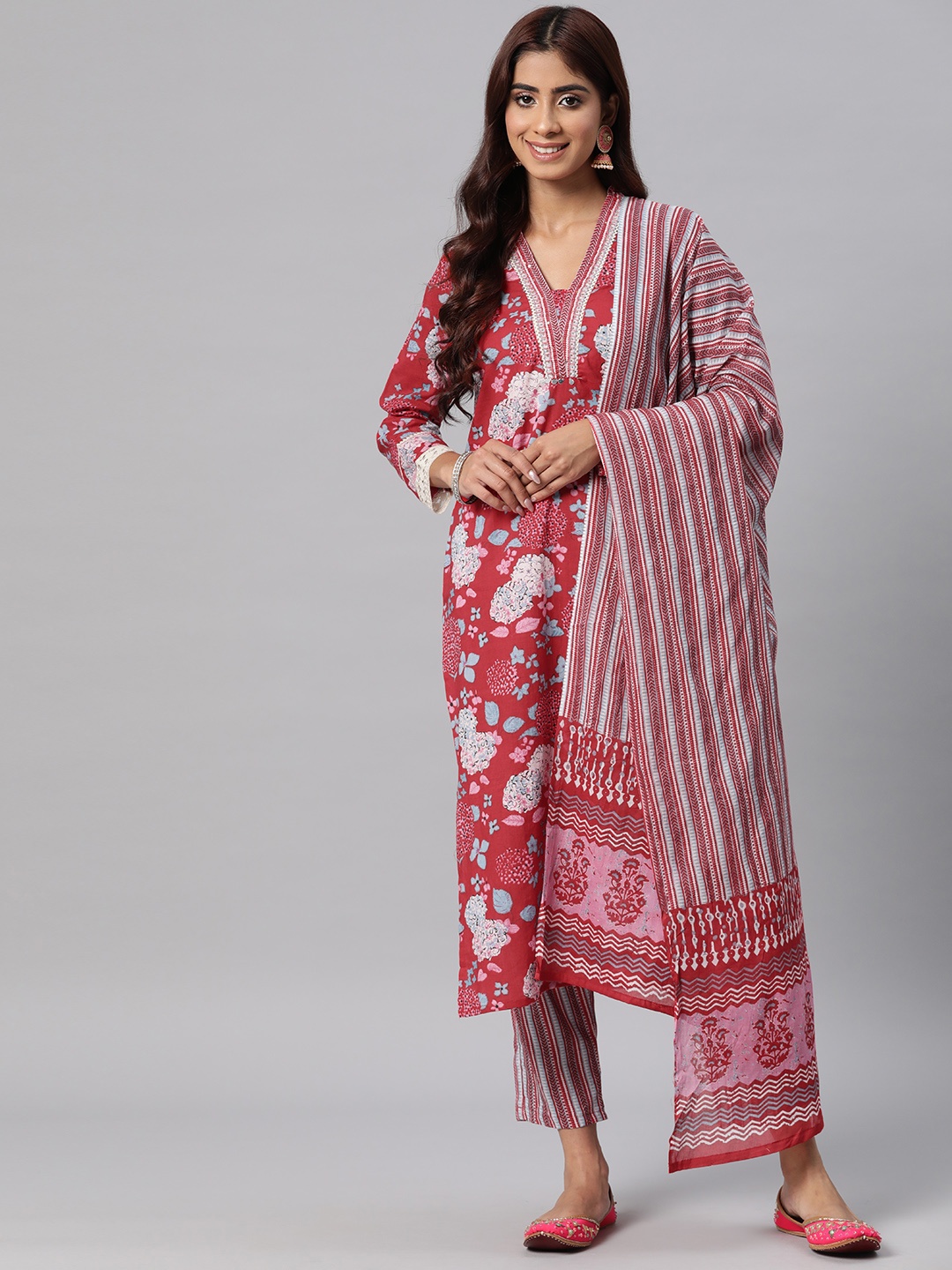

Readiprint Women Red Floral Printed Regular Sequinned Pure Cotton Kurta with Trousers & With Dupatta