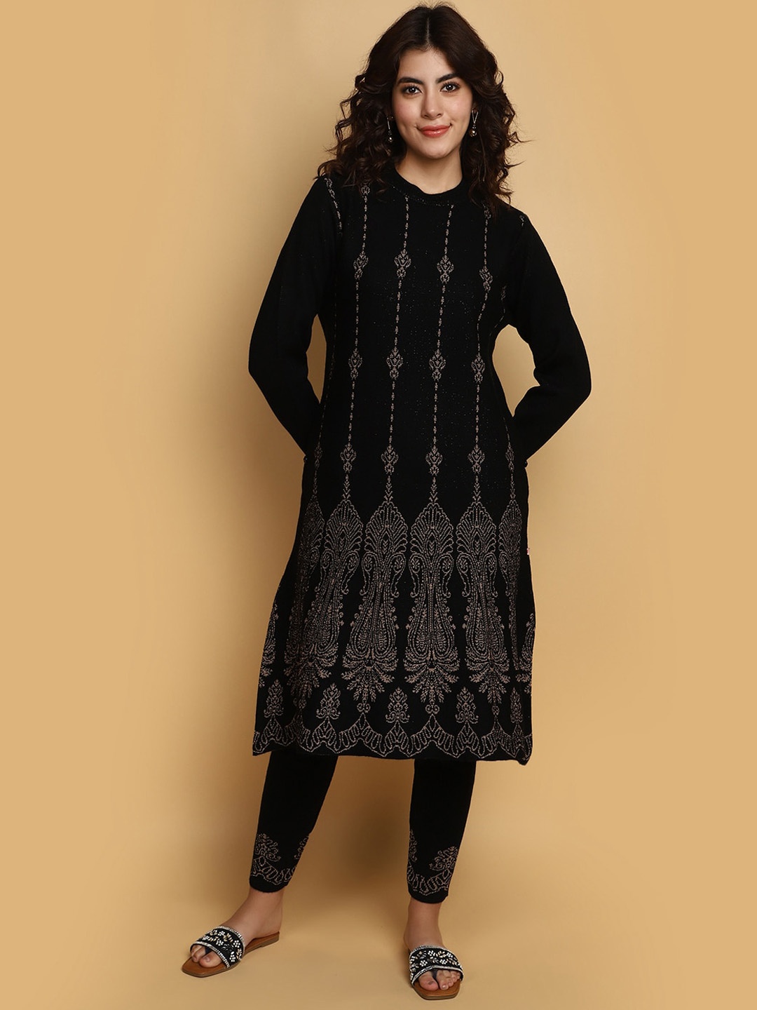 

V-Mart Ethnic Motifs Printed Round Neck A-Line Kurta, Black