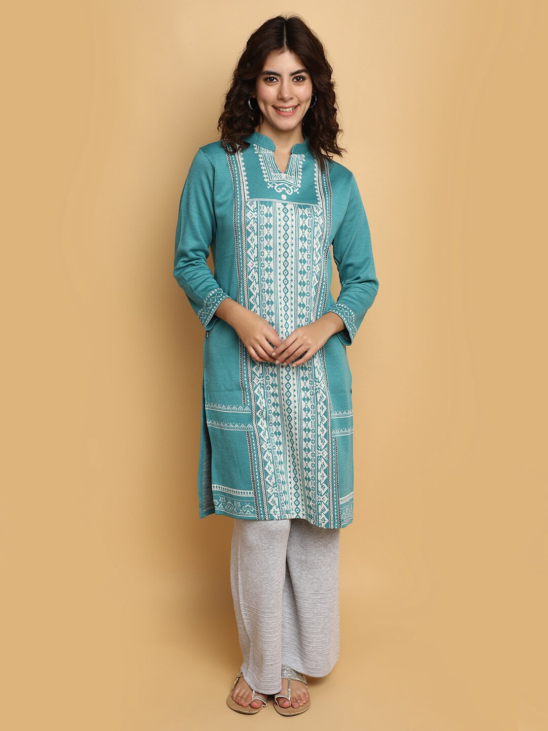 

V-Mart Geometric Printed Mandarin Collar Straight Kurta, Green