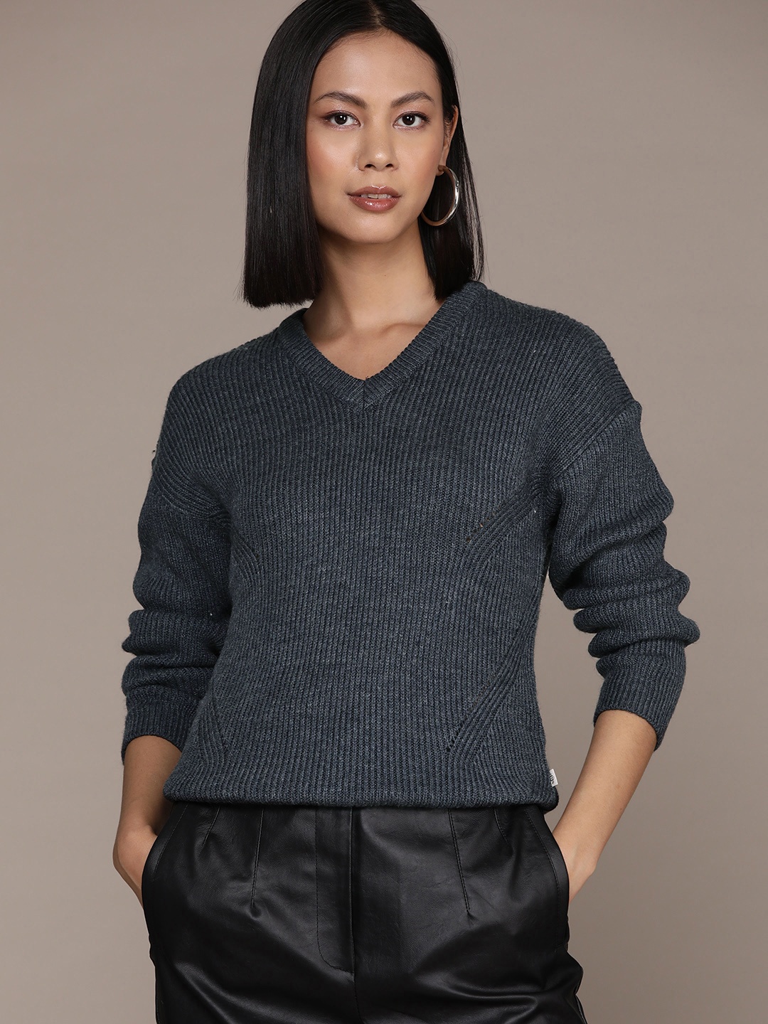 

Roadster Women Self Design Cable Knit Pullover Sweater, Grey
