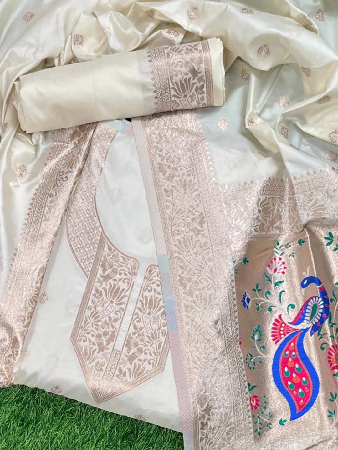 

VISHNU WEAVES Off White Pure Silk Unstitched Dress Material