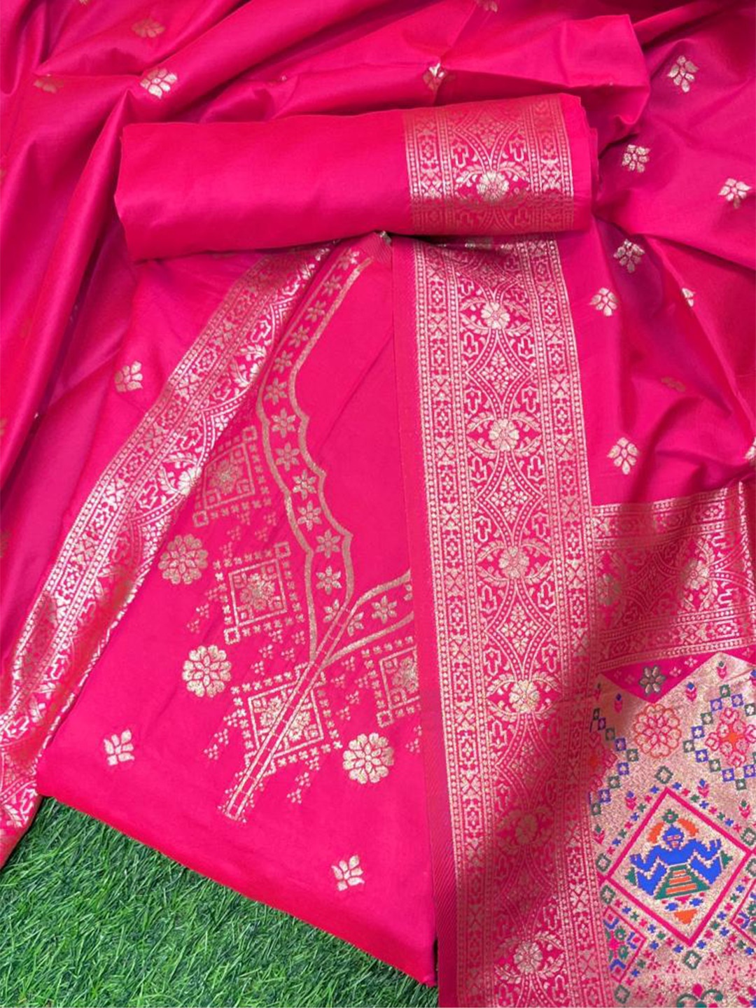 

VISHNU WEAVES Coral Pure Silk Unstitched Dress Material