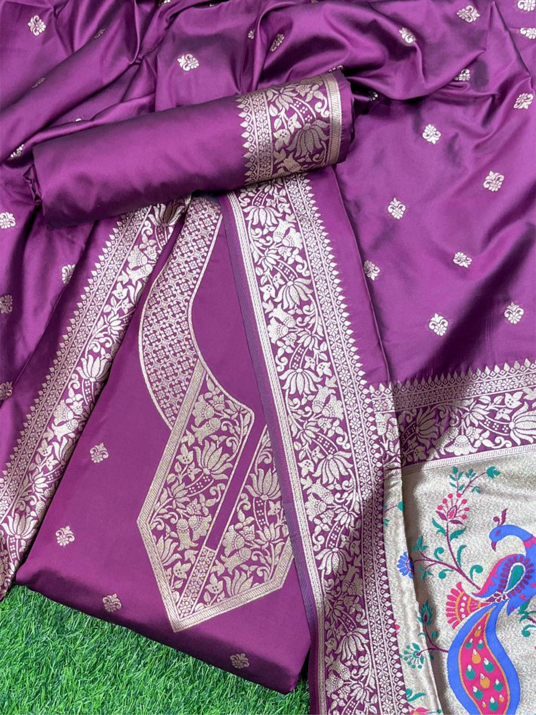 

VISHNU WEAVES Ethnic Motifs Woven Design Zari Pure Silk Unstitched Dress Material, Purple