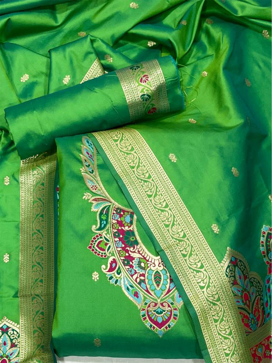 

VISHNU WEAVES Ethnic Motifs Woven Design Zari Pure Silk Unstitched Dress Material, Fluorescent green