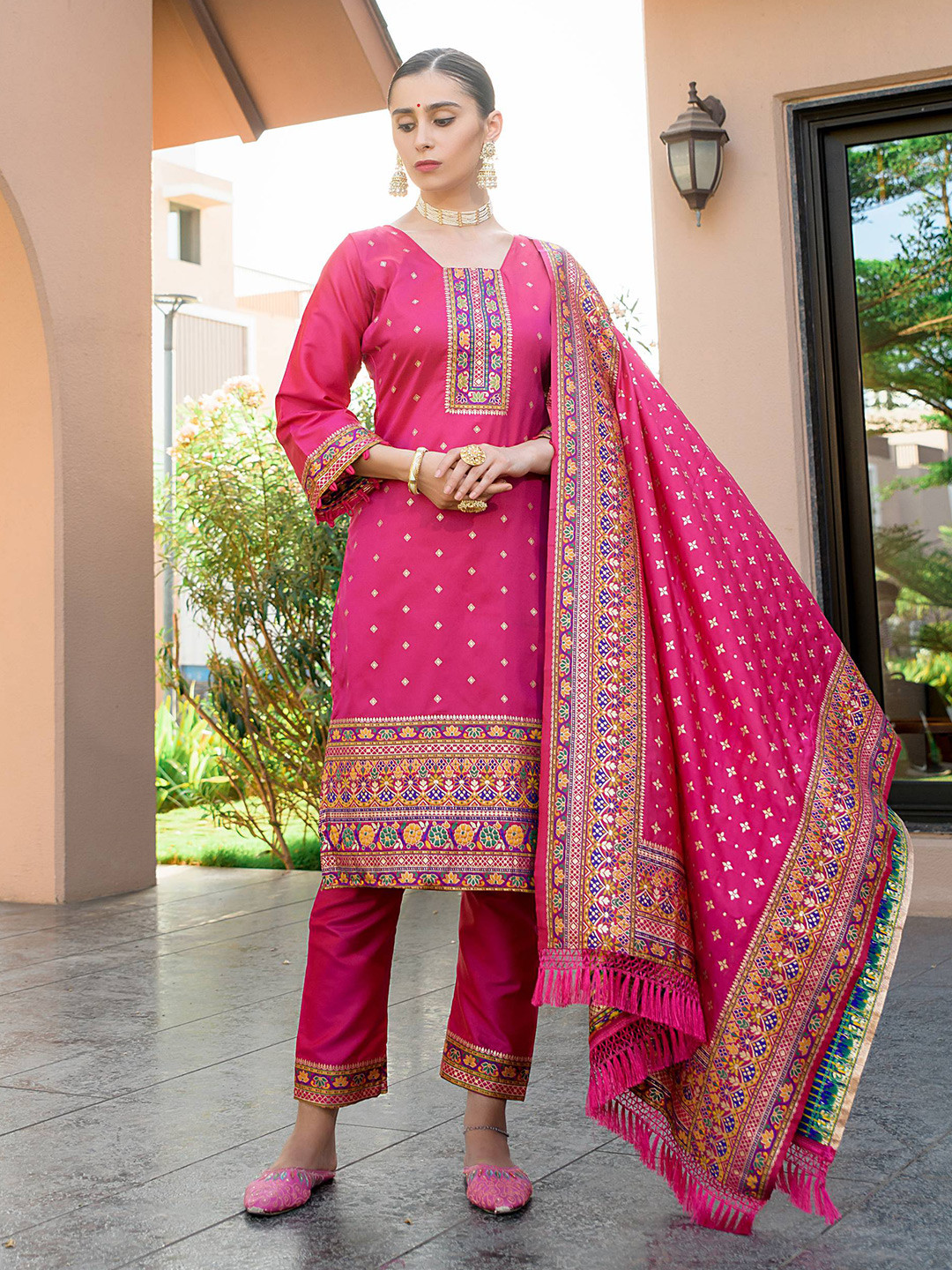 

VISHNU WEAVES Ethnic Motifs Woven Design Kalamkari Pure Silk Unstitched Dress Material, Pink
