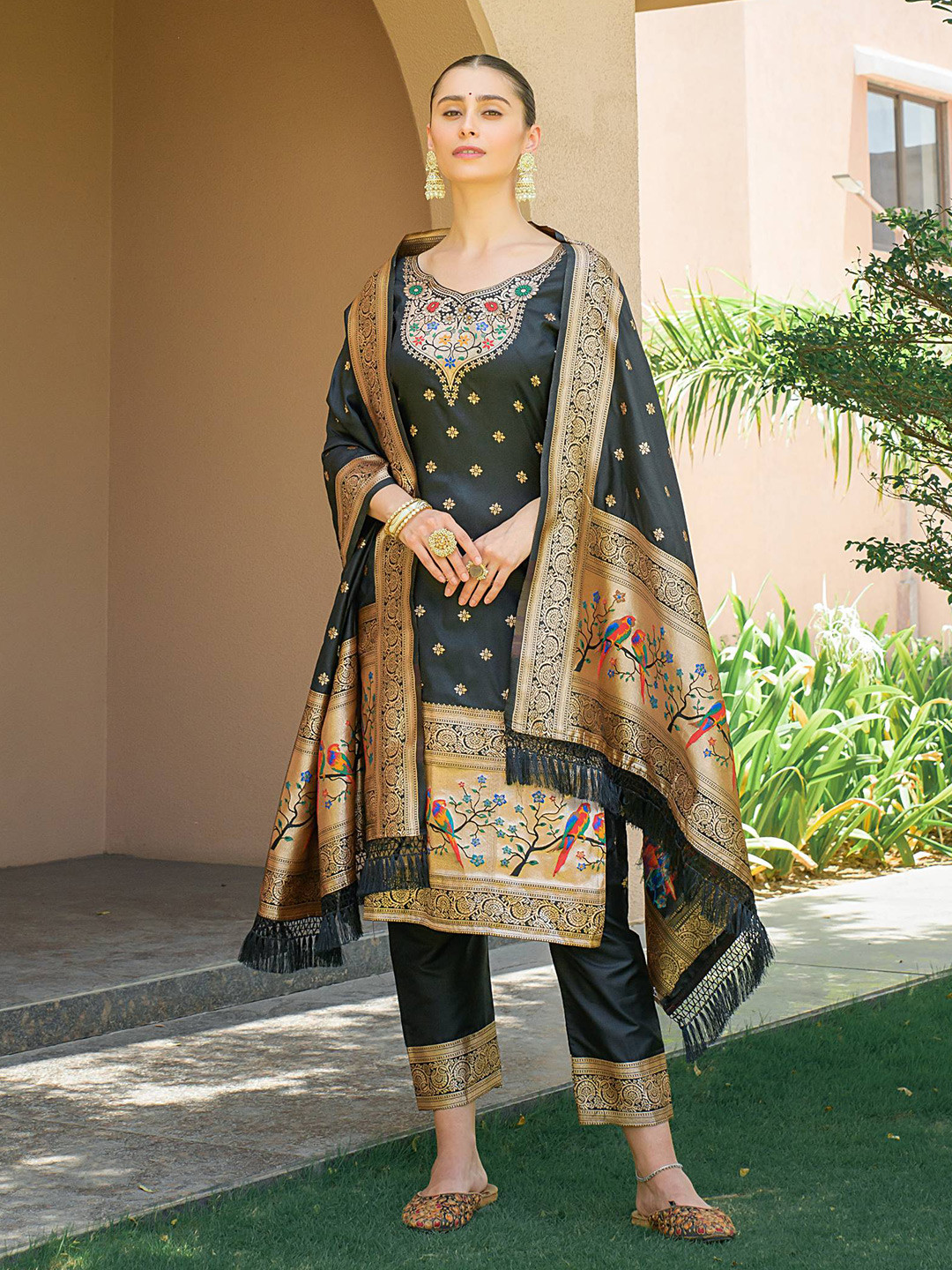 

VISHNU WEAVES Ethnic Motifs Woven Design Kalamkari Pure Silk Unstitched Dress Material, Black
