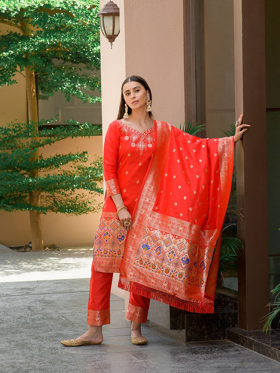 

VISHNU WEAVES Ethnic Motifs Woven Design Zari Pure Silk Unstitched Dress Material, Red