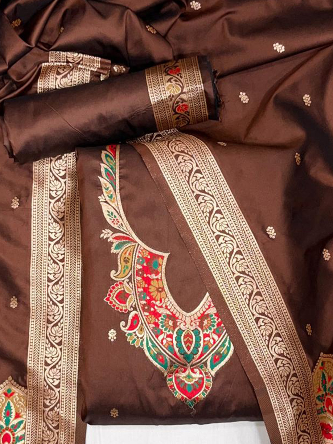 

VISHNU WEAVES Ethnic Motifs Woven Design Zari Detail Pure Silk Unstitched Dress Material, Coffee brown