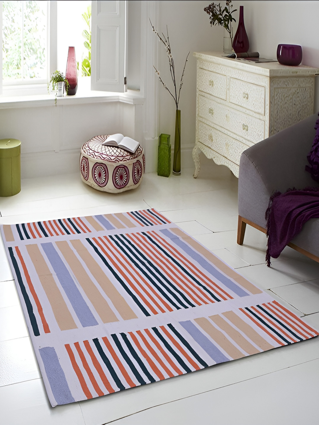 

PEQURA Black &White Stripped Handmade Woollen Carpet