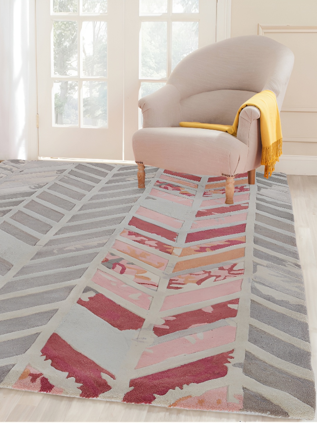 

PEQURA Grey & Pink Handmade Woollen Carpet