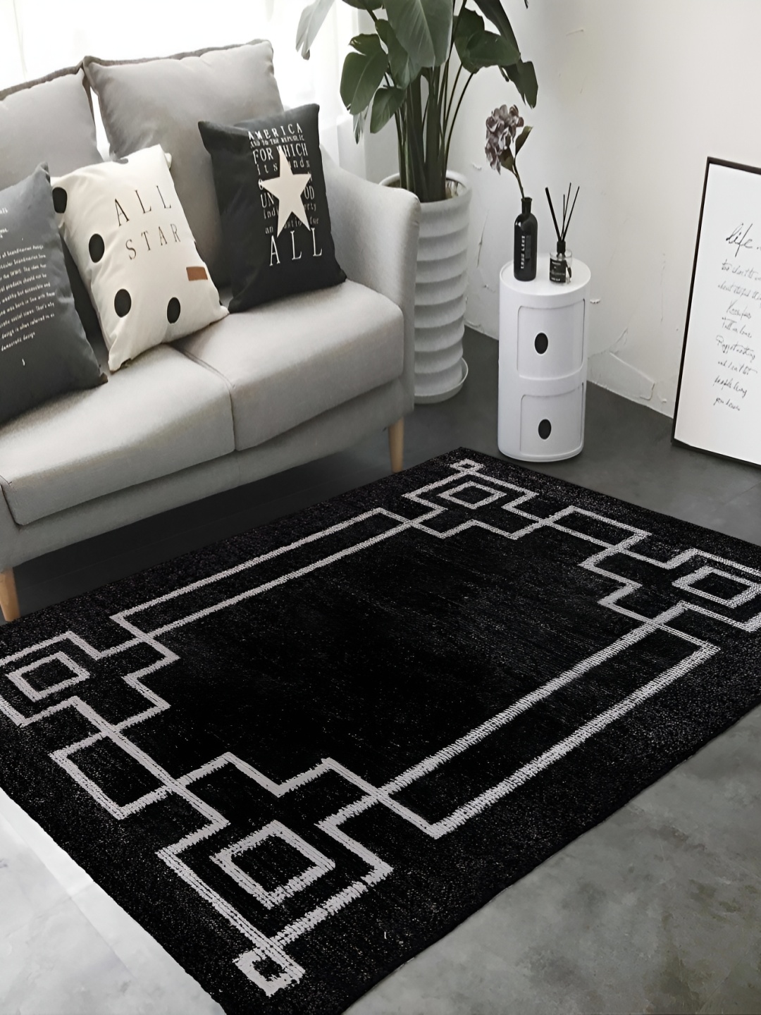 

PEQURA Black & White Geometric Handmade Woollen Carpet