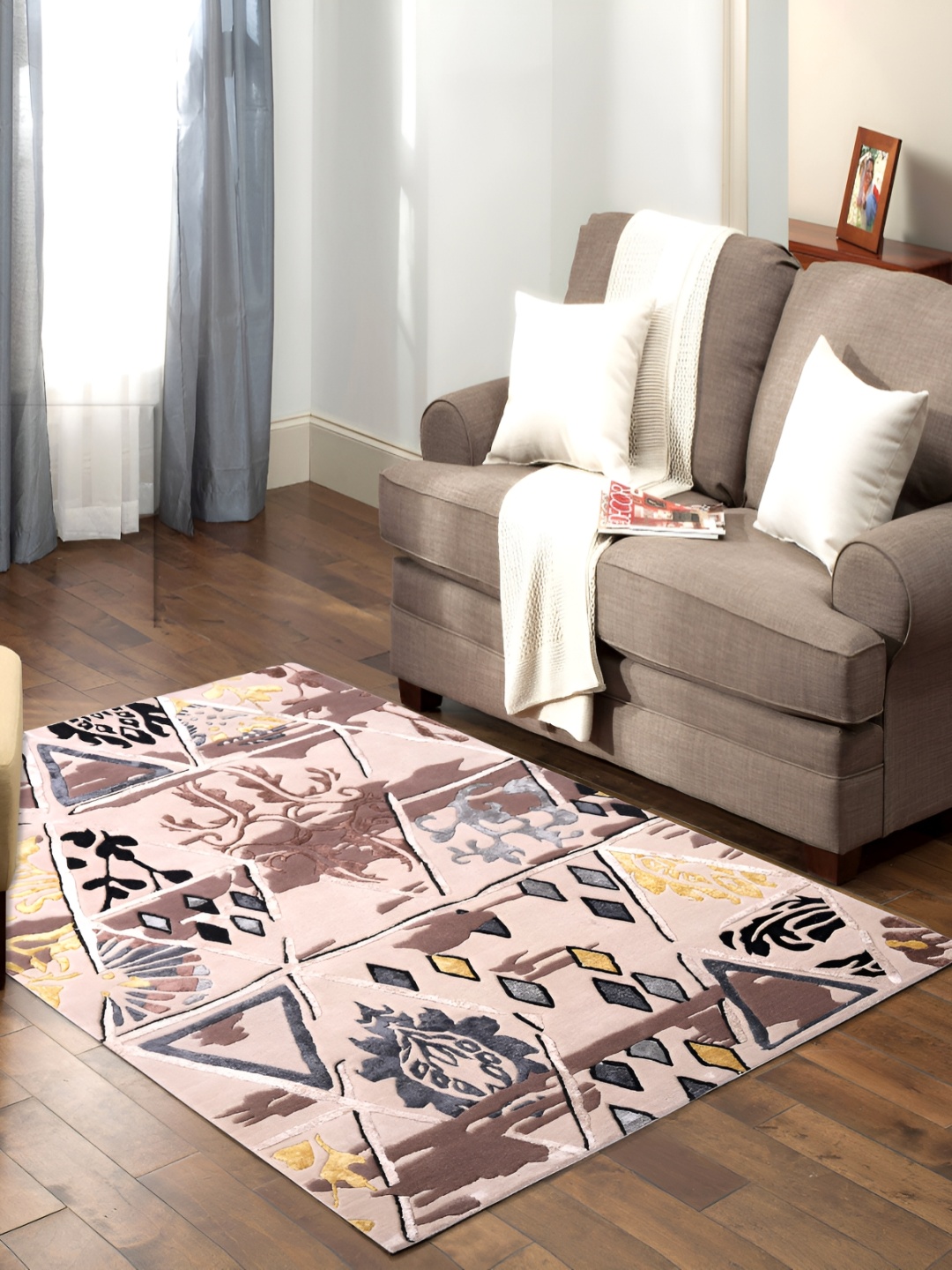 

PEQURA Yellow &Black Floral Handmade Woollen Carpet