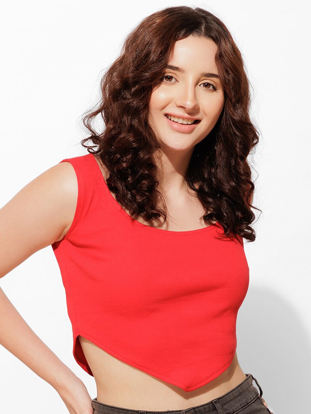 

Urban Sundari Scoop Neck Sleeveless Crop Top, Red