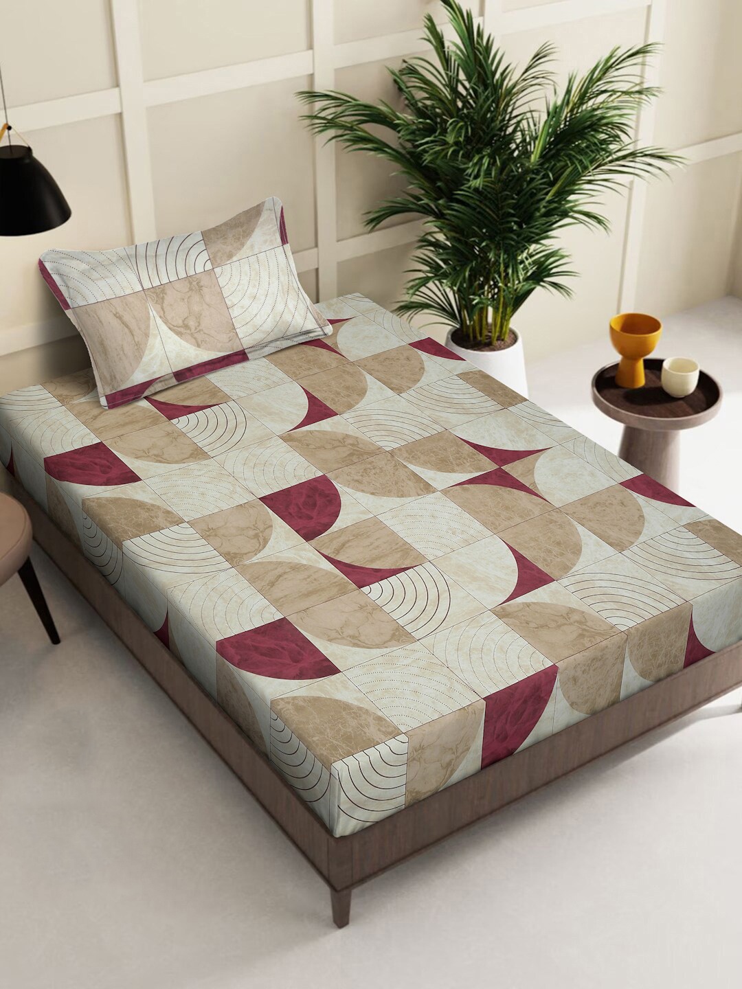 

KLOTTHE Beige & Maroon Geometric Cotton 400 TC Single Fitted Bedsheet With 1 Pillow Cover
