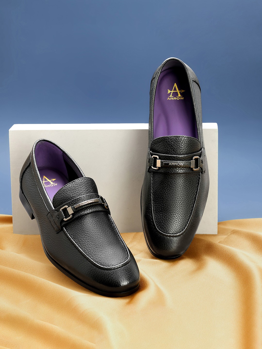 

Arrow Men MARCO Textured Leather Formal Horsebit Loafers, Black