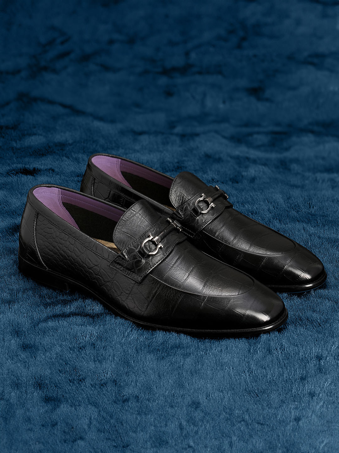 

Arrow Men DELCO Textured Leather Formal Horsebit Loafers, Black