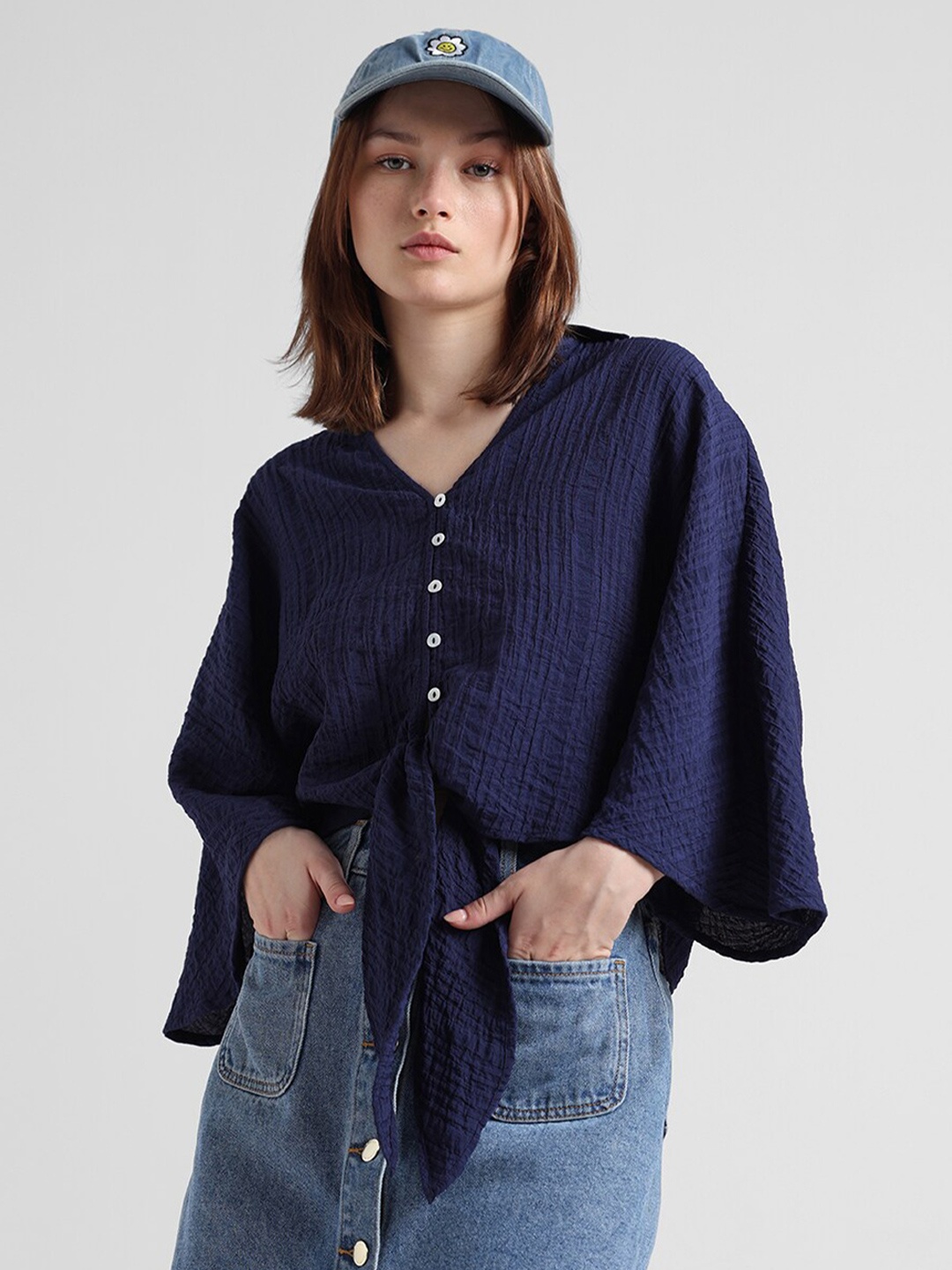 

ONLY Self Design Flared Sleeves Tie-Up Detail Shirt Collar Crop Top, Navy blue