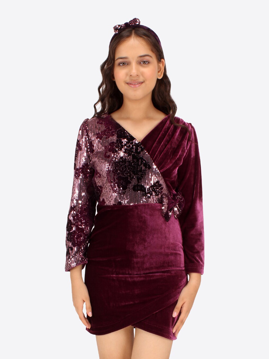 

CUTECUMBER Embellished Sequinned Velvet Sheath Dress, Maroon