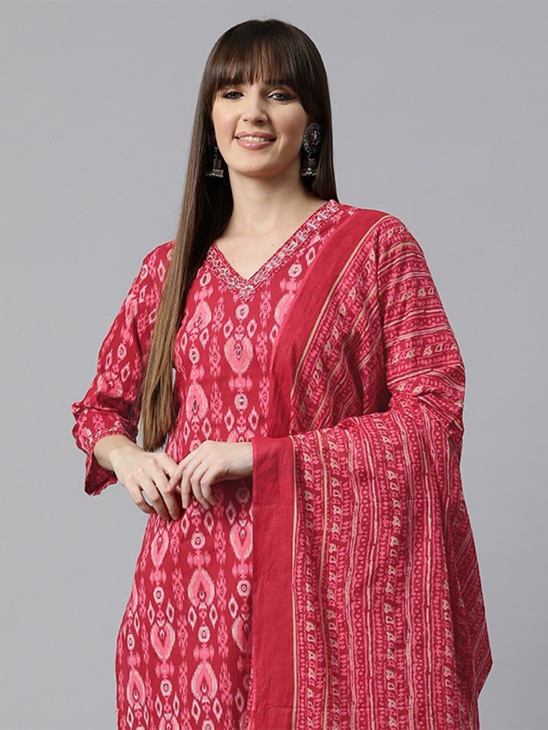 

Readiprint Fashions Women Ethnic Motifs Printed Mirror Work Cotton Kurta Set, Red