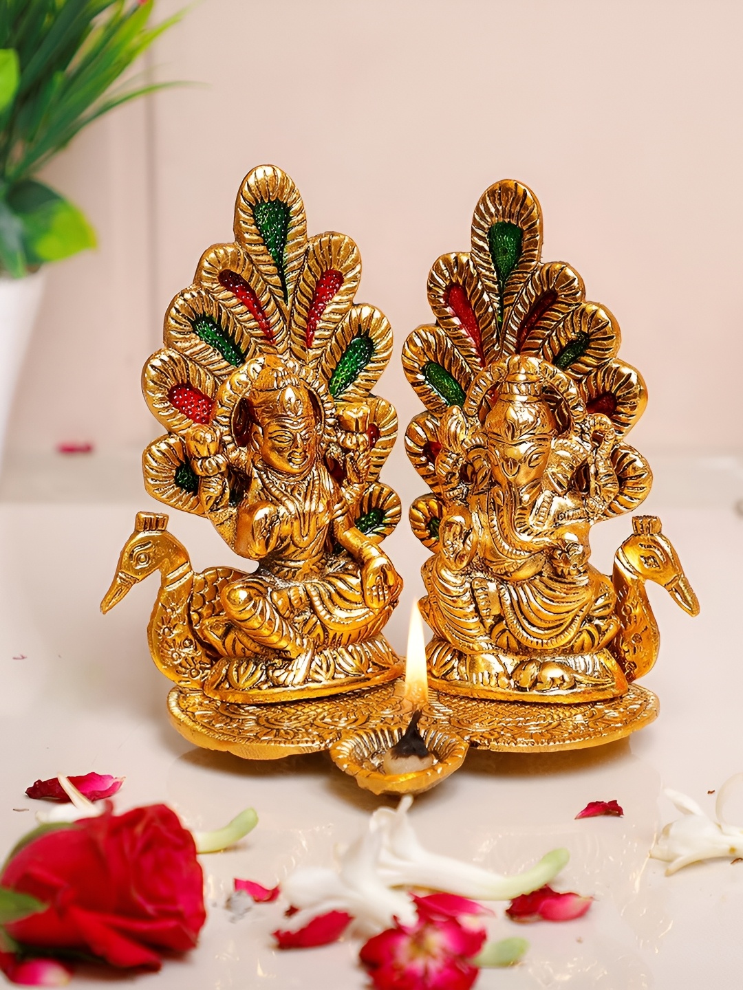 

Kridaykraft Gold Toned Metal Showpiece