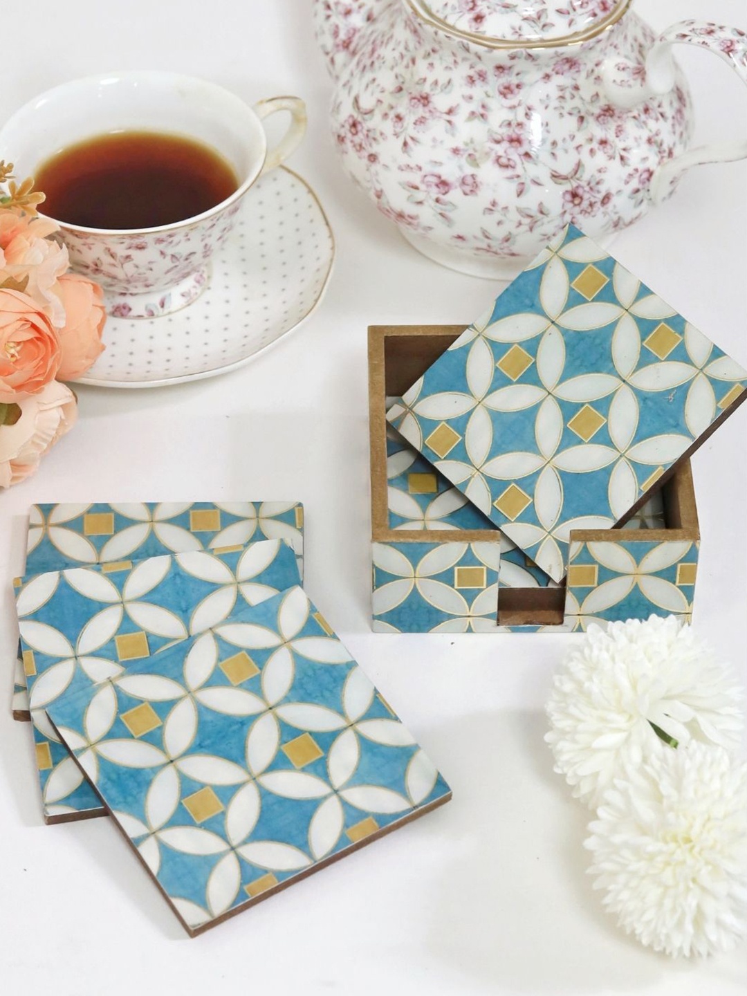 

CasaGold Blue& White 6-Pcs Printed Coasters With Stand
