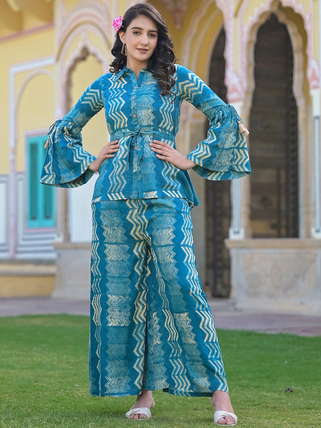 

The Kapas Printed Shirt Collar Top & Flared Palazzo Co-Ords, Blue